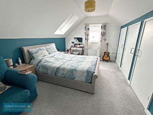 Bedroom- click for photo gallery
